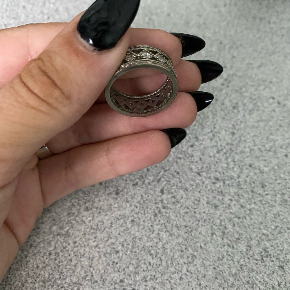 Ring - Picture 4 of 7